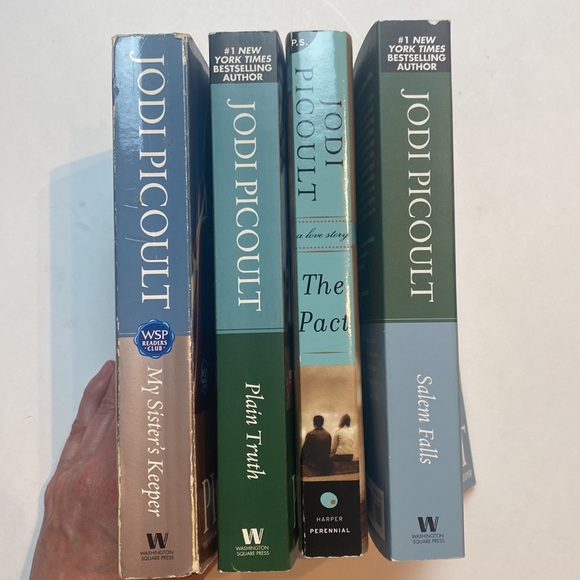 Jodi Picoult Book Bundle- set of 4 - Picture 14 of 14